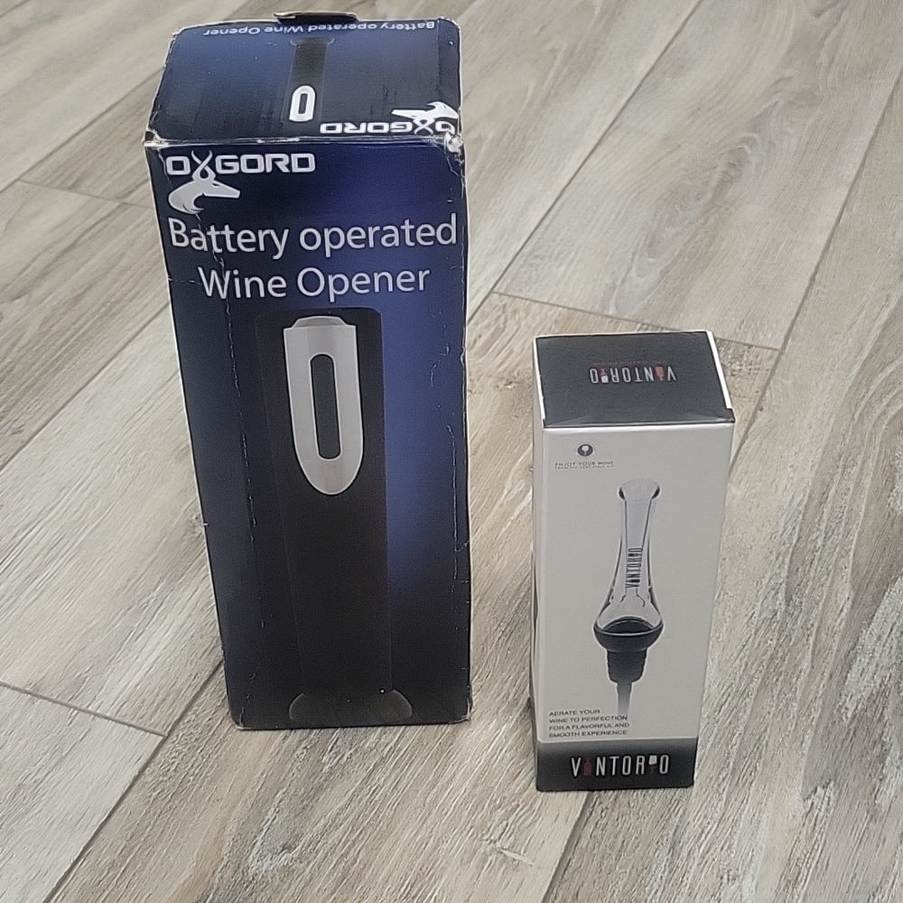 Battery Powered Wine Opener and Vintorio Aerator